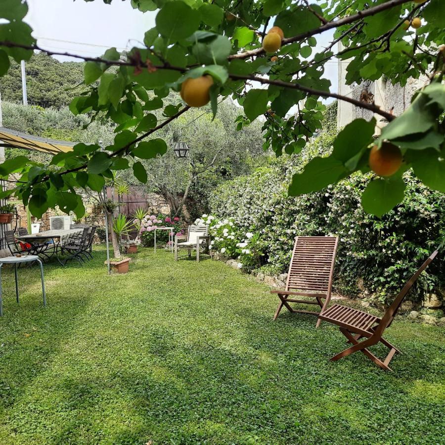 Casa Olivia Lacrema Finale Ligure Bagian luar foto