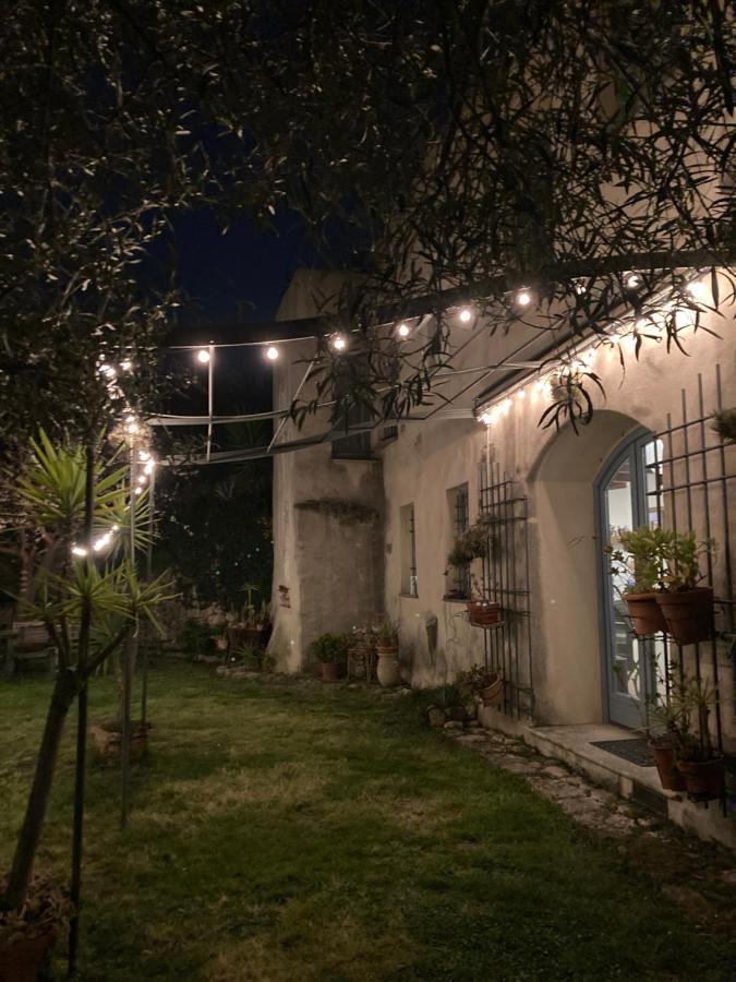 Casa Olivia Lacrema Finale Ligure Bagian luar foto